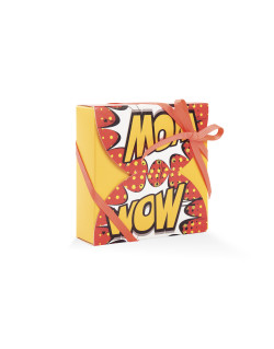 PAG/00100 Wow su fondo giallo